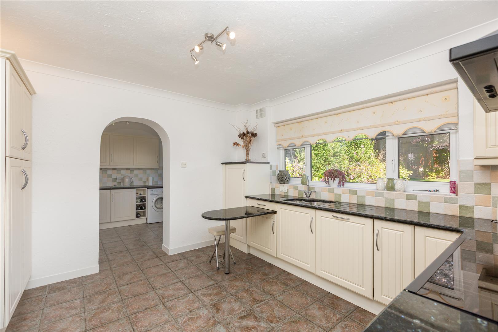 Saunders Way, Sketty, Swansea, SA2 8BJ
